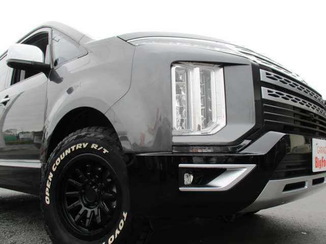 ＜ディーゼルターボ＞＜純正10.1型ナビTV＞＜純正後席モニター＞　フルセグ　ETC　両側Pスライド＆Pバックドア　パノラマビューカメラ　社外16アルミ＆TOYOタイヤ　シートH　純正LEDライト