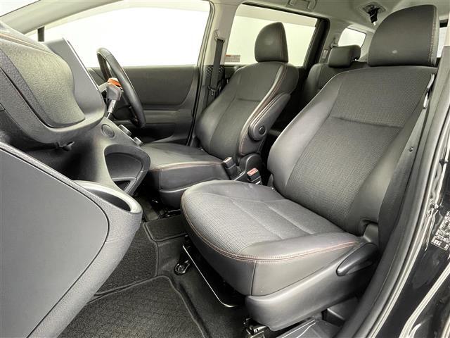 【助手席】きれいな助手席なので家族や友だちに乗ってもらっても安心です！◆ご来店予約受付中！無料の来店予約は【来店予約をする】ボタンから！◆