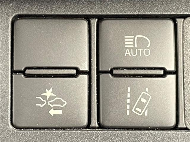 【運転席操作部】快適なドライブを楽しむための機能が装備されています！運転席から触れるので、使いやすいです！除菌プランいれていただくと、さらに清潔で安心していただけます！