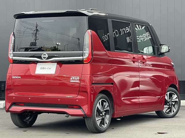 狭い道も走りやすい軽自動車です