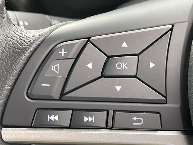 ステアリングスイッチです