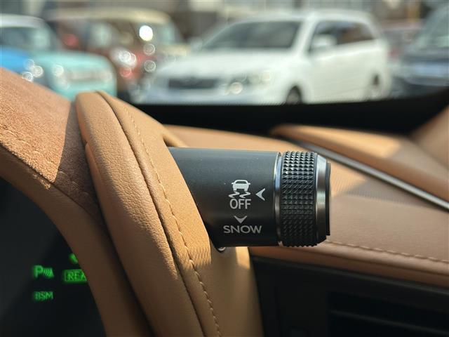 【運転席操作部】快適なドライブを楽しむための機能が装備されています！運転席から触れるので、使いやすいです！除菌プランいれていただくと、さらに清潔で安心していただけます！