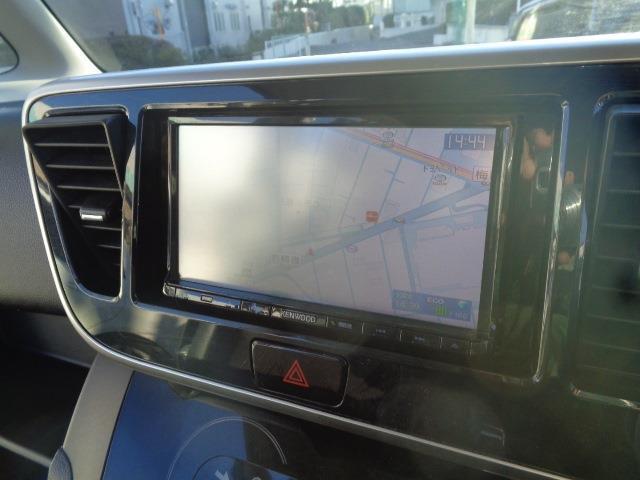 旅行や行楽に大活躍！便利なナビも付いて安心ドライブ！ご家族での外出も楽しくなります！