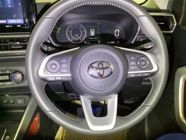 お気に入りのコクピット！　運転が楽しくなりますよ♪
