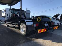 国産車、輸入車問わずお客様のニーズに合わせて良質な車を安価にてご提供します。希少な車も気長に探します、見つかるまでの間に代車も無料にてご用意しますのでお気軽にご相談下さい。