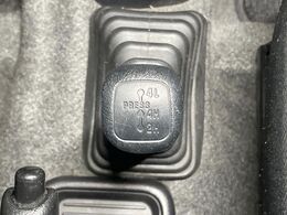 【ドライブモードセレクター】ダイヤル一つで簡単にモード切替が可能♪燃費重視の2WDモードから、雪道や本格的なオフロードでも頼れる4WD　LOCKモードまで、幅広い使い方に対応しています。