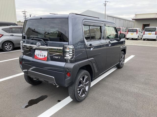 ご納車前には、法定12ヶ月点検相当の点検を実施いたします。プロの整備スタッフが点検をするので、安心して中古車にお乗りいただけます。