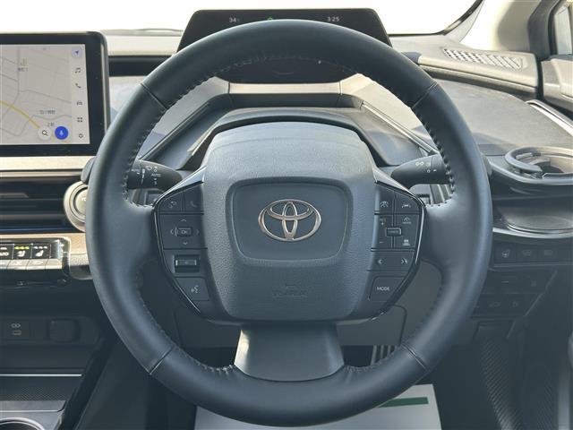 【ステアリングスイッチ】運転時操作もラクラク安心機能が搭載。