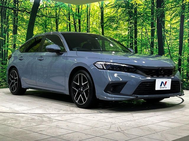 大好評のボディコーティング「弾スプラッシュコート」もご納車までに施工可能。通常のガラスコートと異なる、耐久年数6年の無機質ガラスコーティングが、ボディをキレイな状態に保ってくれます。