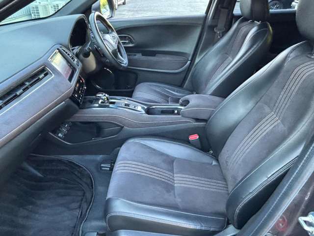 助手席もゆったり座れます