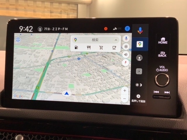 アップルカープレイ・アンドロイドオート対応純正ナビ搭載です。知らない道も安心ですね！