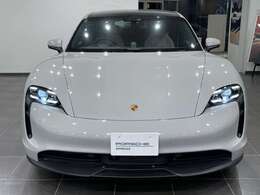 ポルシェセンター柏のお車をご覧いただきありがとうございます！当店はポルシェ認定中古車品質基準をクリアした車両のみを展示しております！