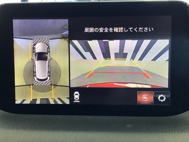 フロント・サイド・バック・全周囲カメラ付きで広範囲の確認が出来ます！スムーズな駐車・車庫入れをサポートいたします！