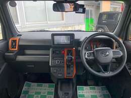 メーターやシフトレバー、スイッチ位置など運転席回りの配置はしっくりいきたいものですね！まずは座ってチェックしてみてください♪