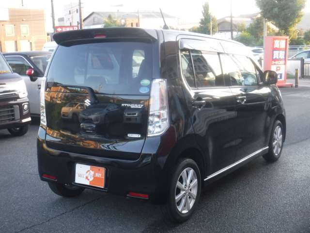 車買取店なので下取価格に自信があります！下取から納車までスムーズな乗り換えができるようにサポート致します！ご希望に応じて代車などの貸し出しサービスも御座います！