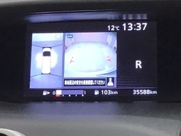 全方位モニターがついています！　車の周囲を360°安全確認できるので、普段の駐車はもちろんの事、縦列駐車や幅寄せの際にも活躍してくれますよ。
