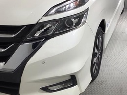 LEDヘッドライトは、点灯の瞬間から最大光量を発揮し、突然暗くなるトンネルなどでの安定感を高めます。
