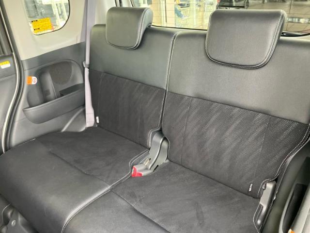 WECARSでは各商談席に大型モニターをご用意しております！見やすい大画面でゆったりと全国の在庫をご覧いただけます！是非ご来店お待ちしております！