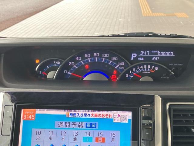 WECARSの展示場では実際に見て、触ってお車をお選びいただけます！知識の豊富な営業スタッフが様々なカーライフをご提案いたします！