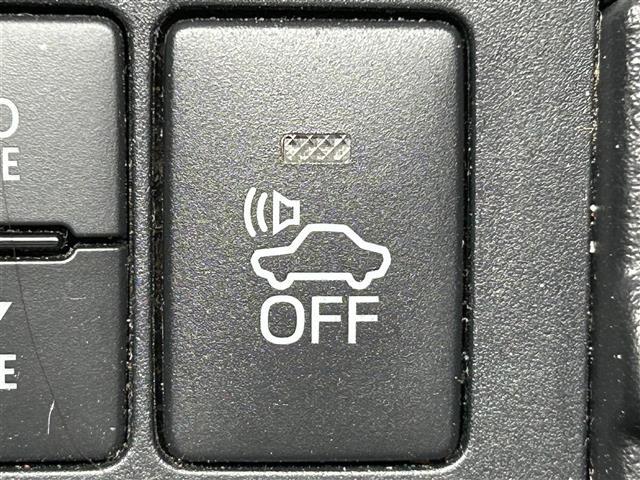 【車両接近通報装置】低速でモーターによる走行をしている時に、歩行者にクルマの接近を知らせ、注意を促します！一時停止スイッチでON/OFFの切り替えが可能です！