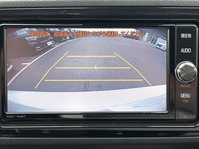 【バックモニター】後ろのカメラの映像をモニターに映し出すことができます！後方の見えない死角や、障害物との距離感をしっかり確認することができます！駐車が苦手な方におすすめです。