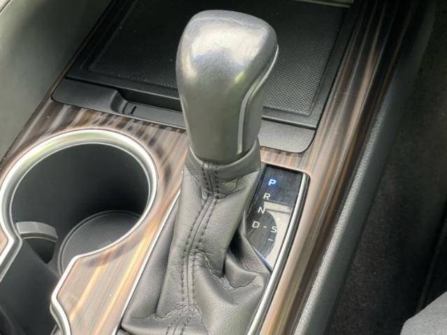 お車に合わせて無料保証以外にも、保証範囲、期間、距離を拡充させた有料保証もご用意しております！中古車の購入が初めてで不安・・・というお客様もご安心ください！