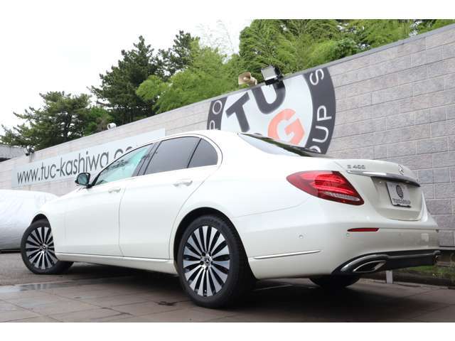 世界のプレミアムセダンの指標となる、メルセデス「Eクラス」　E400 4MATIC エクスクルーシブ　入庫です！ボディカラーは人気のダイヤモンドホワイト！
