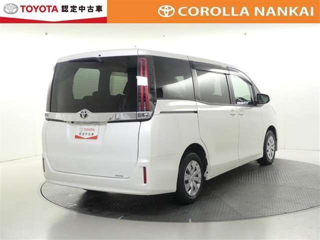 ワイド＆ロ-のスタイルで走行安定性もばっちりです、運転しやすくロングドライブも安心です。