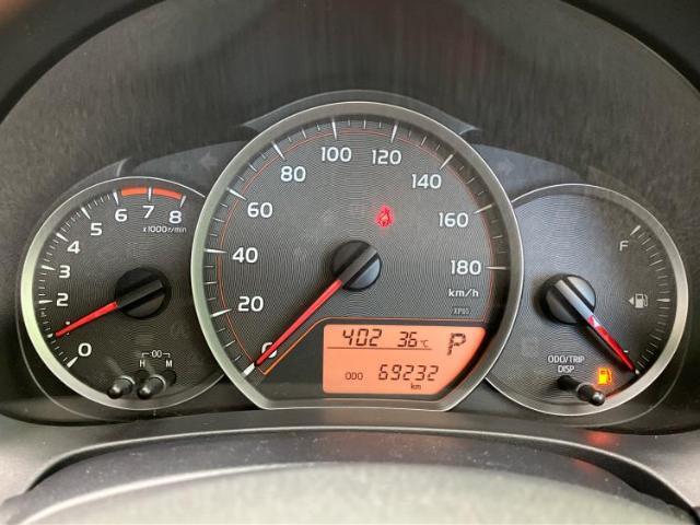 WECARSの展示場では実際に見て、触ってお車をお選びいただけます！知識の豊富な営業スタッフが様々なカーライフをご提案いたします！