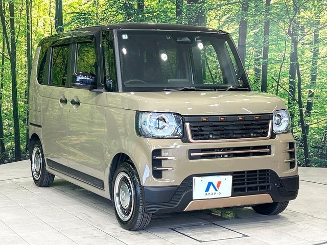 大好評のボディコーティング「弾スプラッシュコート」もご納車までに施工可能。通常のガラスコートと異なる、耐久年数6年の無機質ガラスコーティングが、ボディをキレイな状態に保ってくれます。