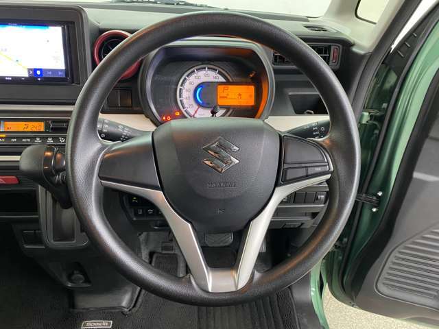 豊富な知識量を備えた自動車販売歴20年のスタッフが在籍している親切丁寧でアットホームなお店です！女性のお客様もお気軽にご来店ください！　【カーセンサーお問合せ用無料TEL：0078-6002-280014】