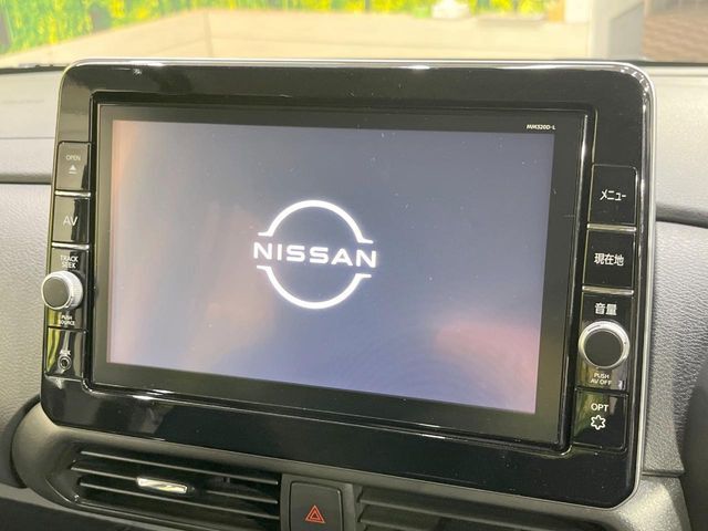 【純正9型ナビ】人気の純正ナビを装備。オーディオ機能も充実しており、Bluetooth接続すればお持ちのスマホやMP3プレイヤーの音楽を再生可能！毎日の運転がさらに楽しくなります！！