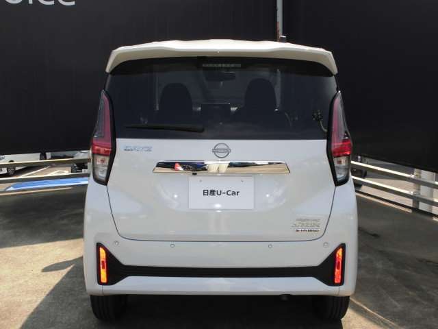 納車前には、日産のエンジニアが点検整備をしっかりさせて頂きます。消耗品部品の交換はもちろん、整備内容記録簿も納車時にお渡しいたしますので点検内容がちゃんと確認できて安心していただけます！！