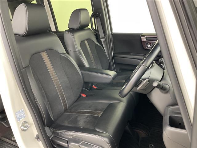 【運転席】座り心地が良いシートなので長時間の運転でも快適にお過ごしいただけます。新品のフロアマットのご注文も可能です。掲載箇所以外にご希望の写真がございましたらお気軽にお問い合わせ下さい。