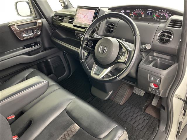 【インパネ全体】全方位で視界が広く、高い目線で運転もしやすいです！