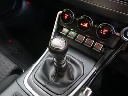 【フロア6速MT】走りの6速MT！！スポーティーな走行をお楽しみいただけます♪