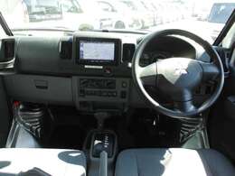 納車の際には点検整備を実施致します。ご購入後の整備や修理はサービス工場にてしっかりと行わせて頂きますので、ご購入後のアフターサービスまでお任せください！