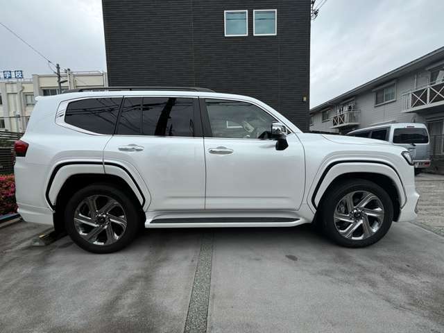 クルマの写真はできる限りたくさん掲載しています！中古車なので外装の細かいキズや内装のシート状態、パネルやオーディオ周りもたくさん撮影しております！