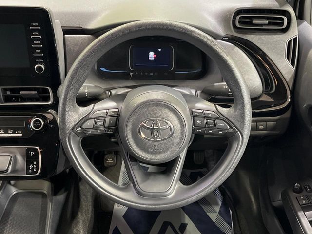 【ステアリングスイッチ】運転中、前方から目線をそらすことなく、オーディオ等の操作が可能な便利機能！安心＆快適なドライブを演出してくれます♪