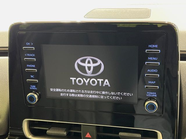 【ナビ機能付きディスプレイオーディオ】ナビ機能搭載の他、お持ちのスマートフォンと連携して、ナビやbluetoothでの音楽再生が可能です♪デザインはもちろん操作性も良好！