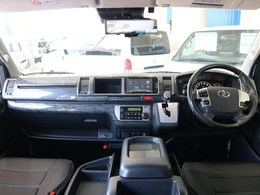 ワイドボディなので広々とした内装になっています♪