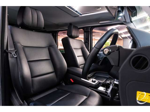 ・ラグジュアリーパッケージ・・・￥472,000（スライディングルーフ/本革シート/前後シートヒーター/harman/kardonロジック7サラウンド