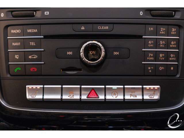 ・ラグジュアリーパッケージ・・・￥472,000（スライディングルーフ/本革シート/前後シートヒーター/harman/kardonロジック7サラウンド