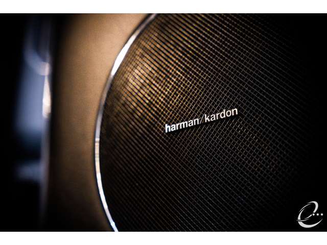 ・ラグジュアリーパッケージ・・・￥472,000（スライディングルーフ/本革シート/前後シートヒーター/harman/kardonロジック7サラウンド）