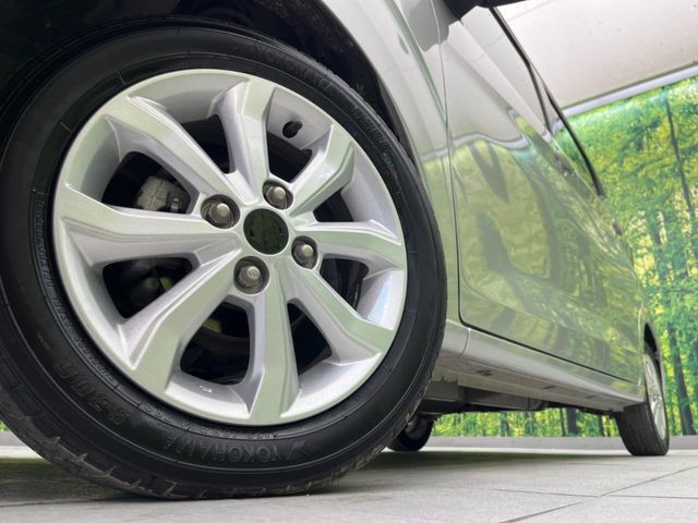 【純正14インチアルミホイール】外観にマッチした純正アルミホイールを装着しております。各種社外アルミホイールや、スタッドレスタイヤも取扱いしております。是非ご相談ください♪