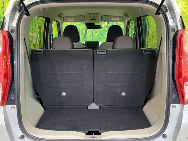 普段のお買い物や通勤、送迎等に十分な荷室スペースを確保しております。セカンドシートを倒すと、大きな荷物の積載も可能です♪
