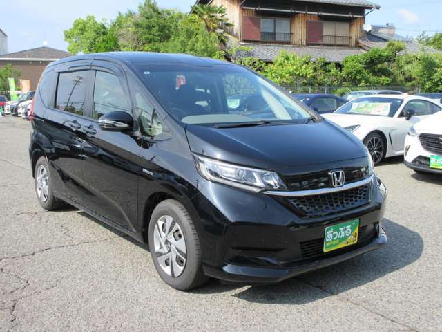 なお車の車検・オイル交換・修理・鈑金塗装・ガラス修理・デントリペア・ボディコーティングども幅広く対応しております。その際は無料で代車を貸し出し致します。車のことは何でもお任せください！