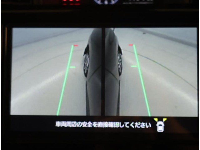 純正ナビのお取りカーナビが付いていれば初めて通る道でも迷わずに目的地にたどり着けますね。迷わなければ余計なガソリンも使わずにエコです。付けも承れます。
