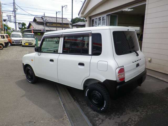 試乗も大歓迎です！ナンバーの無い車は敷地内で動かせますので気軽にお申し付け下さい！