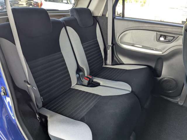 お客様に隅々まで見ていただけるよう展示車両は常に綺麗に仕上げております！お客様のご来店、スタッフ一同心よりお待ち申し上げます。